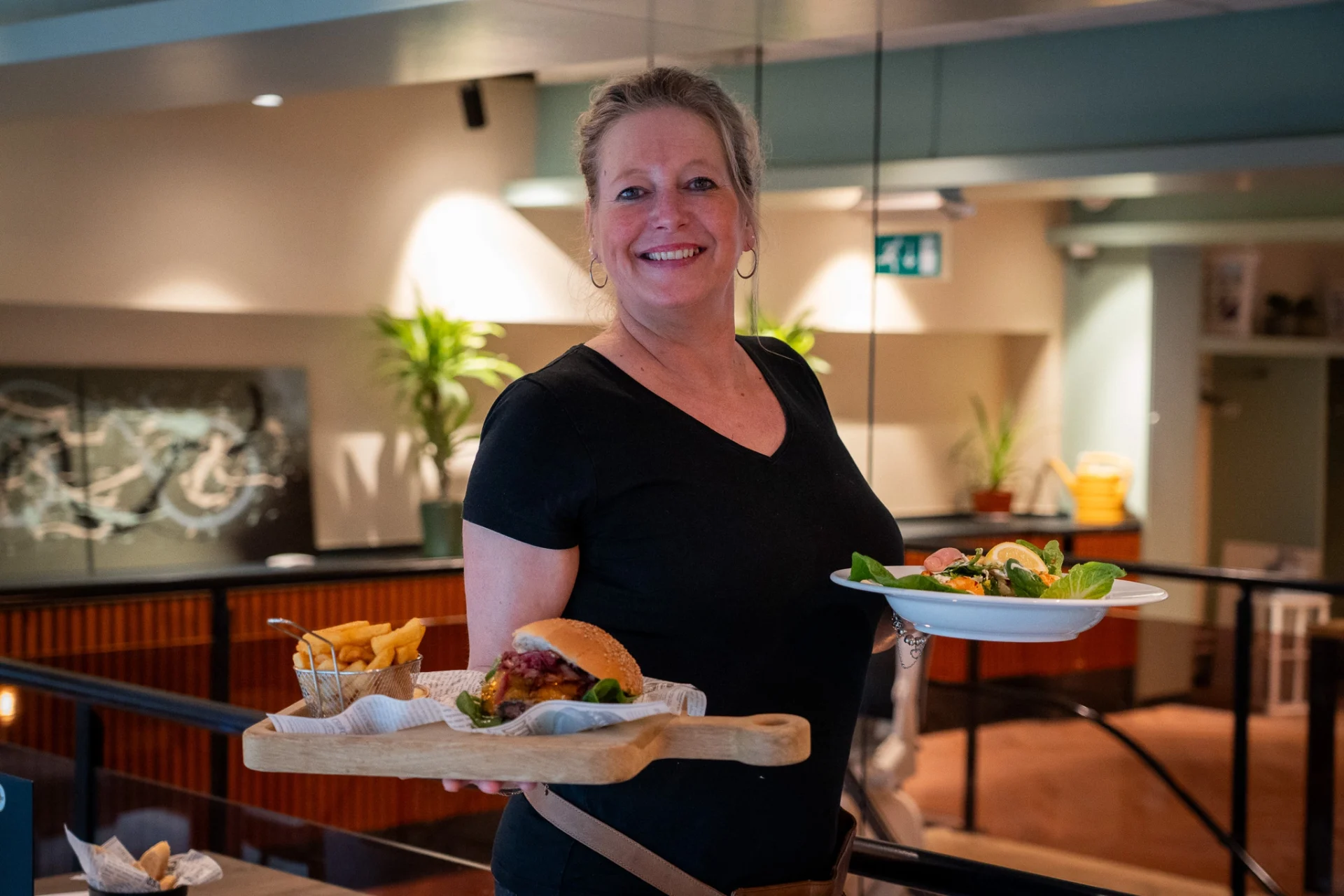 Brasserie Mondriaan, Savornin Lohmanplein 37 (Loosduinen, winkelcentrum De Sav)